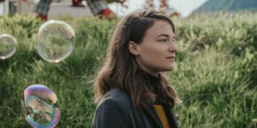 保護中: ドイツ 映画と音楽の部屋⑤ 痛みと喜びを同時に受けとめる